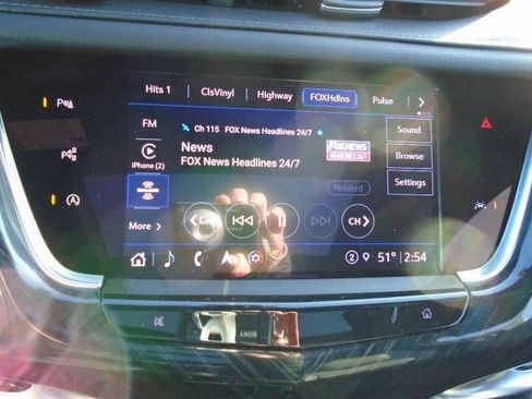 Used 2022 Cadillac XT6 Premium Luxury w/ Technology Package image 8