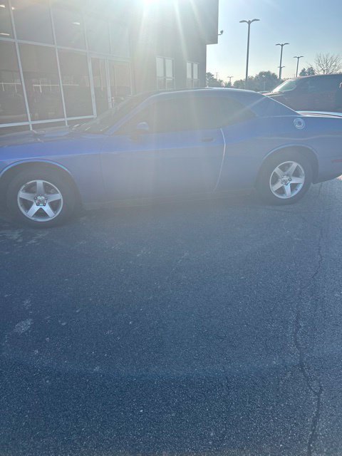Used 2010 Dodge Challenger SE RWD image 8