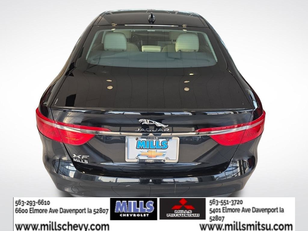 Used 2018 Jaguar XF Premium AWD/4WD image 6