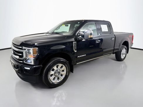 Used 2022 Ford F250 Platinum w/ FX4 Off-Road Package AWD/4WD image 3