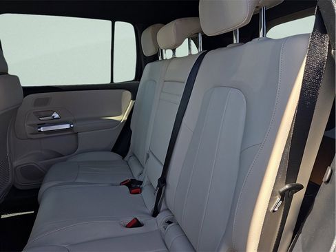 New 2026 Mercedes-Benz GLB 250 image 13