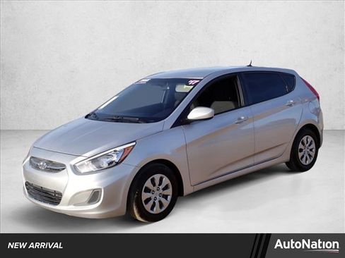 Used 2017 Hyundai Accent SE image 1