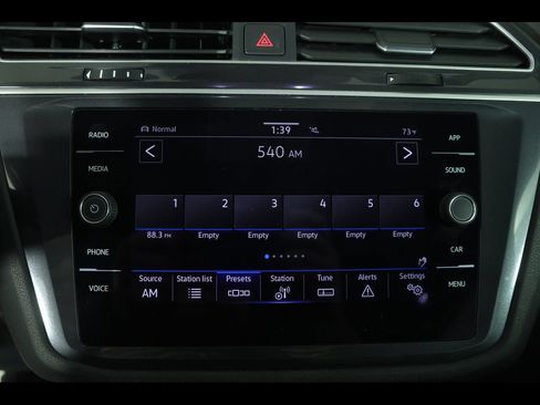 Used 2022 Volkswagen Tiguan SE AWD/4WD image 27