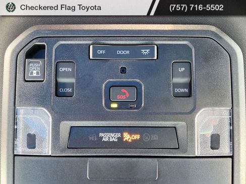 Used 2025 Toyota Tacoma TRD Off-Road w/ TRD Off Road Premium Package AWD/4WD image 11