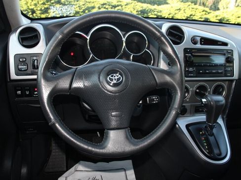 Used 2006 Toyota Matrix XR FWD image 18