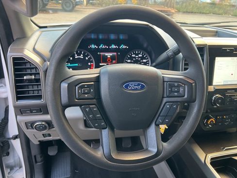 Used 2022 Ford F350 XLT w/ XLT Premium Package image 13
