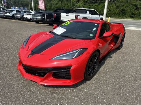 Used 2025 Chevrolet Corvette Z06 RWD image 12