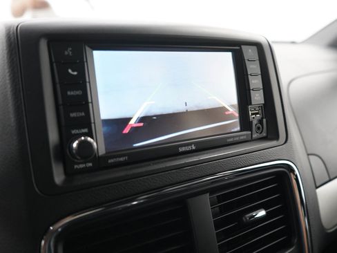 Used 2016 Dodge Grand Caravan R/T FWD image 26