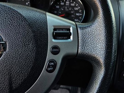 Used 2012 Nissan Rogue SV image 12