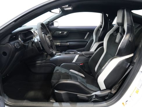 Used 2020 Ford Mustang Shelby GT500 w/ Carbon Fiber Track Pack RWD image 28