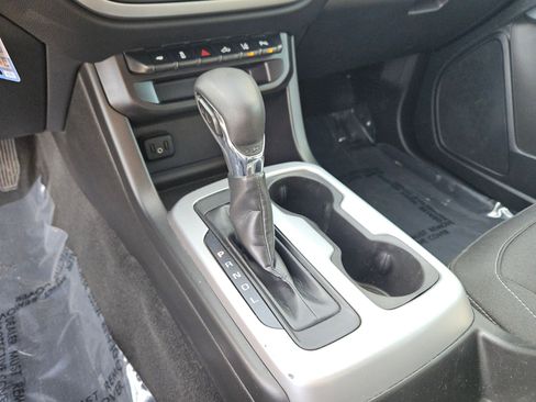 Used 2022 Chevrolet Colorado LT w/ Safety Package image 14