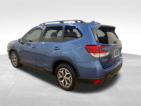 Certified 2023 Subaru Forester Premium AWD/4WD image 2