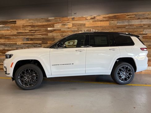 New 2025 Jeep Grand Cherokee L Summit image 14
