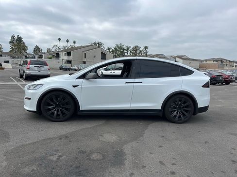 Used 2023 Tesla Model X image 4