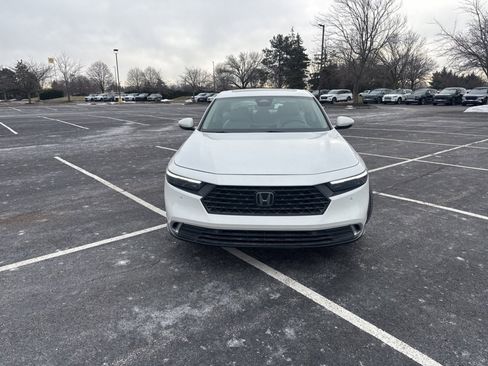 Certified 2023 Honda Accord Touring image 4