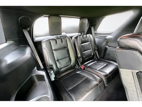 Used 2018 Ford Explorer Sport image 30
