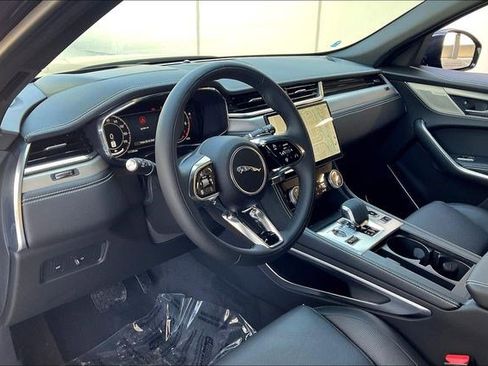 New 2026 Jaguar F-PACE R-Dynamic S image 7