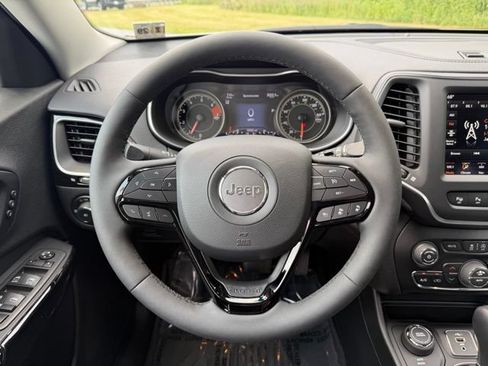 Certified 2023 Jeep Cherokee Altitude Lux w/ Lux Elite Package AWD/4WD image 15