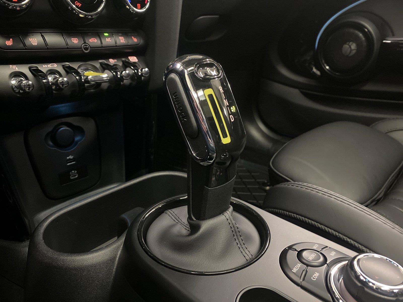 Used 2024 MINI Cooper SE FWD image 26