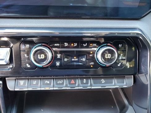 Used 2024 GMC Sierra 2500 AT4 w/ AT4 Premium Plus Package image 23