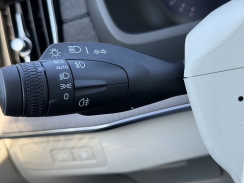 New 2026 Volvo XC90 T8 Ultra w/ Protection Package Premier image 27