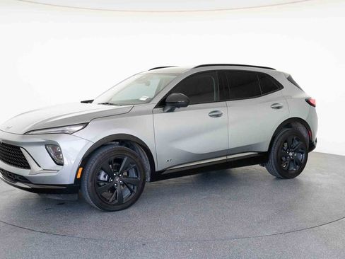 Used 2024 Buick Envision Sport Touring image 6