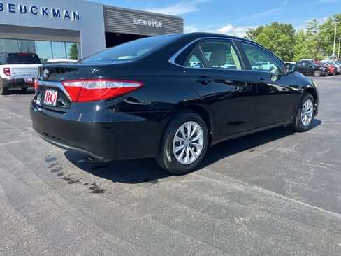 Used 2015 Toyota Camry LE FWD image 6