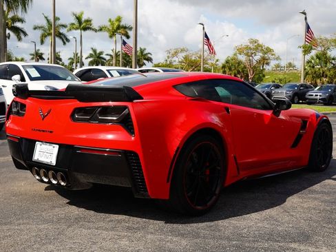 Used 2019 Chevrolet Corvette Grand Sport w/ Carbon Flash Badge Package RWD image 10