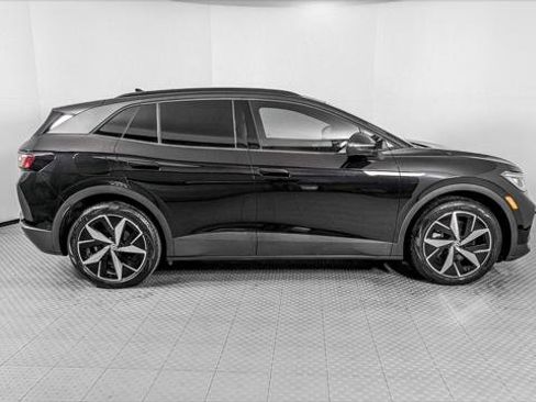 Used 2023 Volkswagen ID.4 Pro S image 8