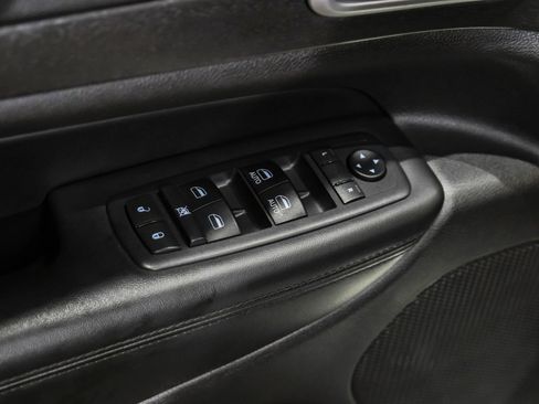 Used 2018 Jeep Grand Cherokee Altitude AWD/4WD image 41