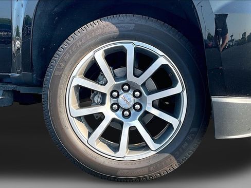 Used 2019 GMC Canyon Denali AWD/4WD image 9