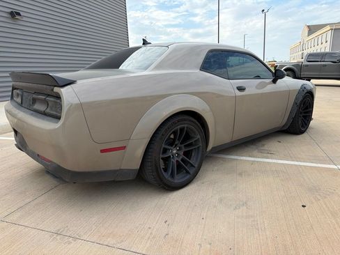 Used 2021 Dodge Challenger SRT Hellcat RWD image 5