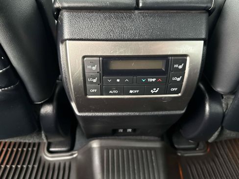 Used 2022 Lexus GX 460 Premium w/ Premium Package AWD/4WD image 14