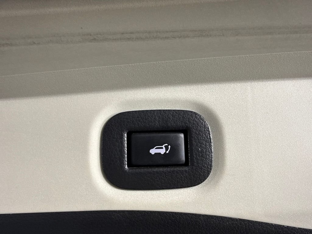 Used 2020 Nissan Rogue SV w/ Premium Package AWD/4WD image 29
