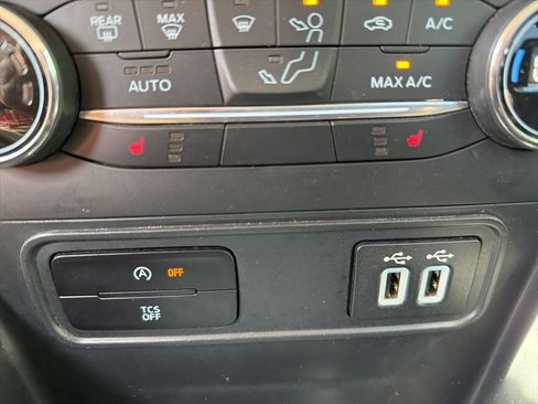 Used 2019 Ford EcoSport SE FWD image 25