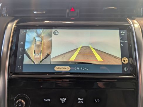 Used 2021 Land Rover Discovery Sport S image 21