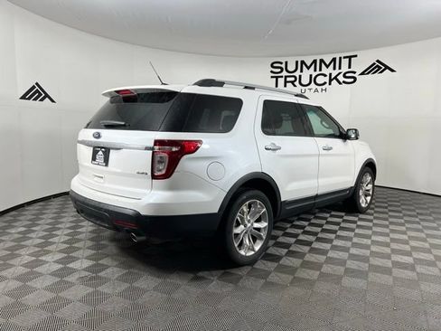 Used 2014 Ford Explorer XLT w/ Equipment Group 202A AWD/4WD image 29