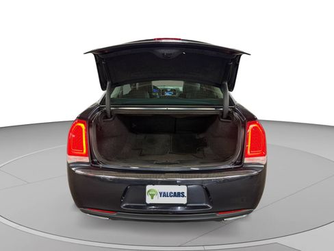 Used 2018 Chrysler 300 Touring L AWD/4WD image 24