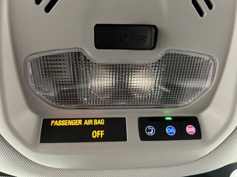 Used 2025 Chevrolet Trax LT image 55