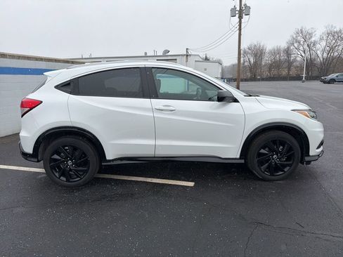 Certified 2022 Honda HR-V Sport image 6