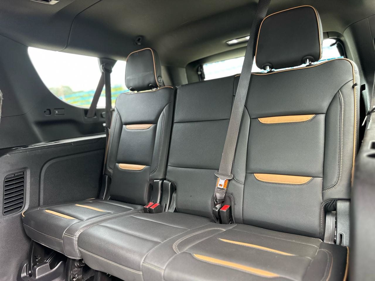Used 2022 GMC Yukon XL AT4 AWD/4WD image 15