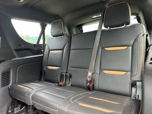 Used 2022 GMC Yukon XL AT4 AWD/4WD image 15