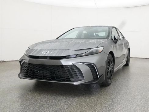 New 2026 Toyota Camry SE image 4