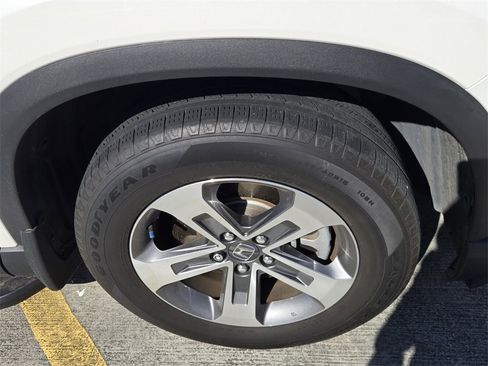 Used 2024 Honda Pilot EX-L image 6