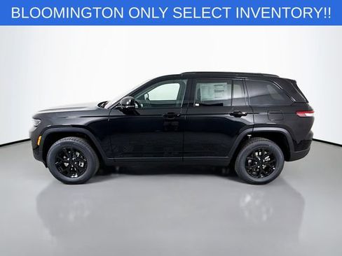New 2025 Jeep Grand Cherokee Altitude w/ Trailer Tow Package image 4