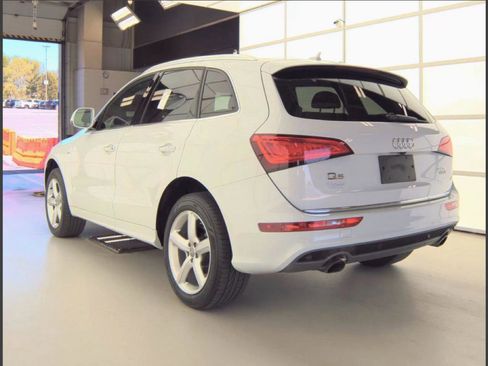 Used 2017 Audi Q5 2.0T Premium Plus w/ Technology Package AWD/4WD image 3