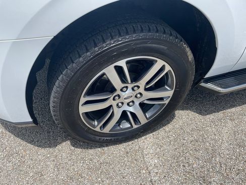 Used 2022 Ford Expedition Max Limited RWD image 11