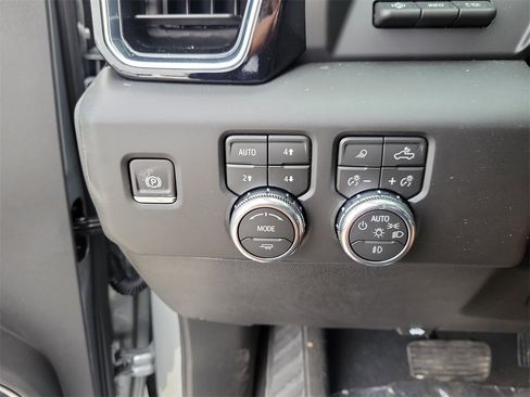 New 2026 GMC Sierra 2500 Denali w/ Denali Reserve Package image 23