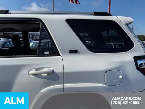 Used 2023 Toyota 4Runner SR5 AWD/4WD image 10