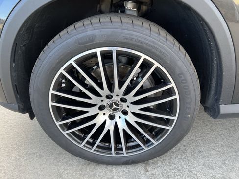 Used 2024 Mercedes-Benz GLC 300 300 image 13